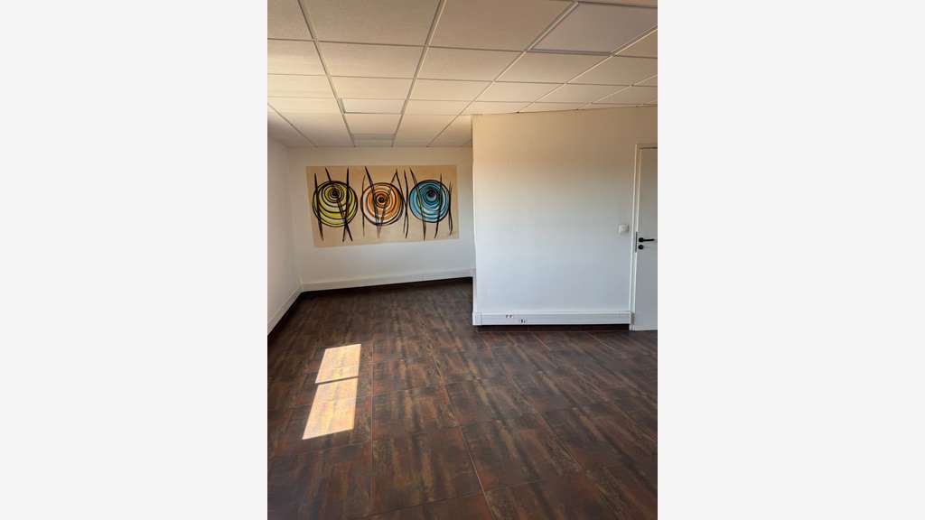 AV ensemble industriel de 1 701m² Les Sorinières