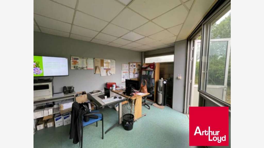 Vente local d'activité bureau de 659m² à Lescar