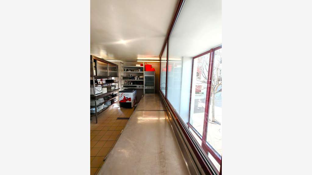 Cède immeuble de 165m² à Leucate centre Village