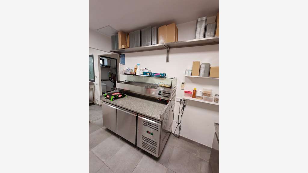 AV Murs + FDC restaurant plats à emporter Leucate