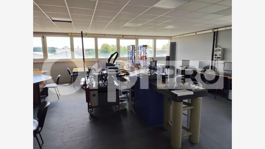 LIMOGES - LOCAL D'ACTIVITE à vendre