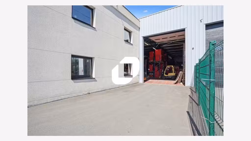 Vente Local d'activité 1220m² Lisses
