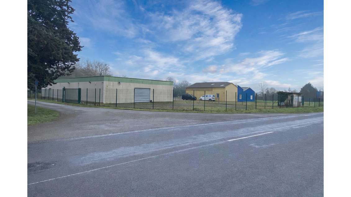 Vente local activité 514m² à Loir-en-Vallée