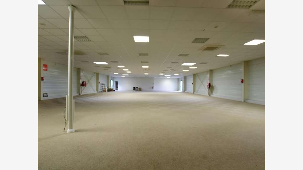 Vente local activité 514m² à Loir-en-Vallée