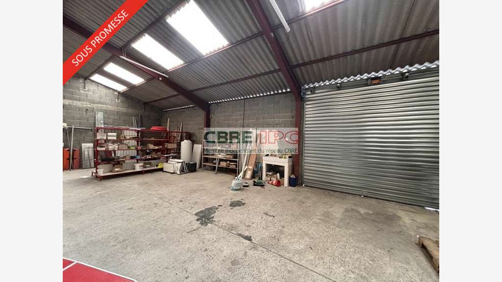 AV bâtiment d'activités 500m² avec bureaux à Lons