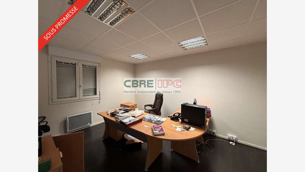 AV bâtiment d'activités 500m² avec bureaux à Lons