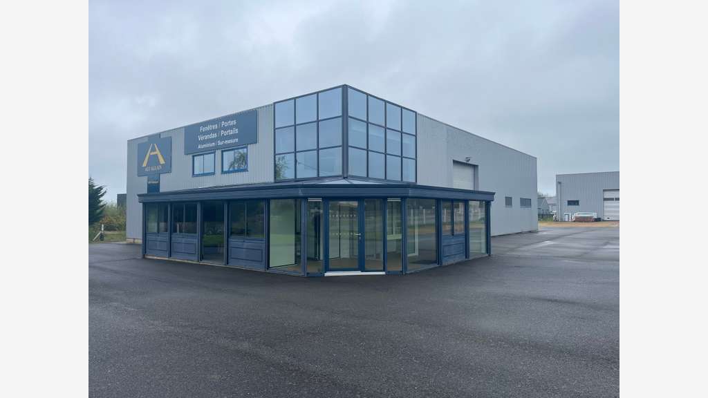 A vendre local d'activité 600m² en ZA à Louannec