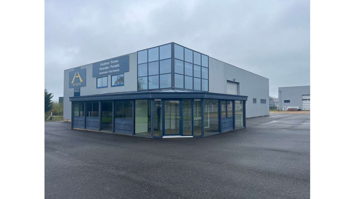 A vendre local d'activité 600m² en ZA à Louannec