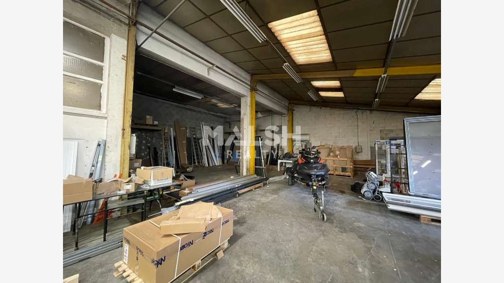 EXCLUSIVITÉ ! bâtiment d'activités à Loyettes 