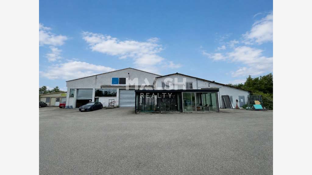EXCLUSIVITÉ ! bâtiment d'activités à Loyettes 