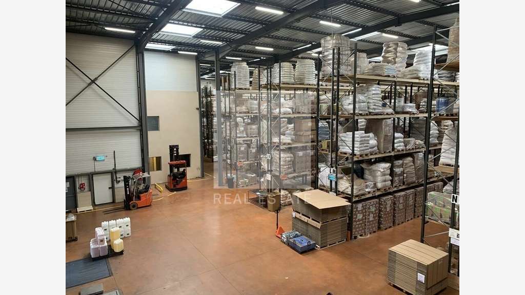Local d'activité 299m² à vendre à Chasse-sur-Rhône