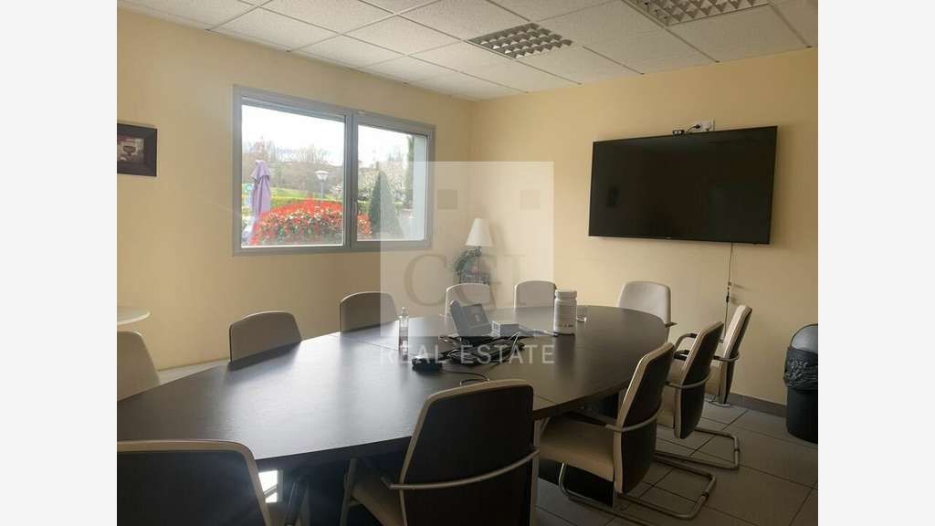 Local d'activité 299m² à vendre à Chasse-sur-Rhône