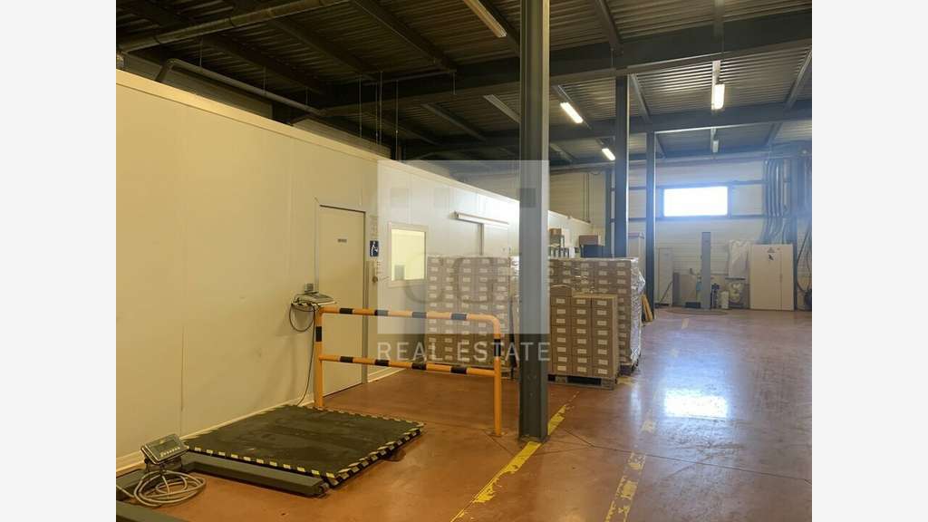 Local d'activité 299m² à vendre à Chasse-sur-Rhône