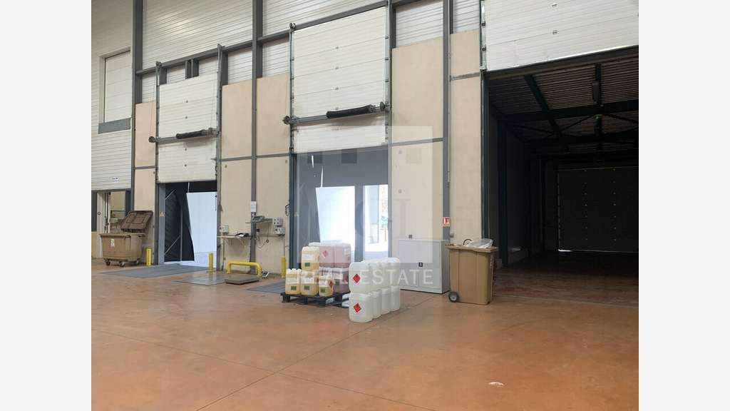Local d'activité 299m² à vendre à Chasse-sur-Rhône