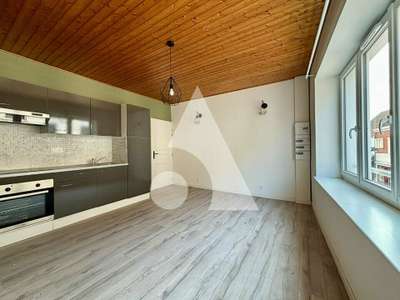 Vente local commercial 155m² à Lumbres centre