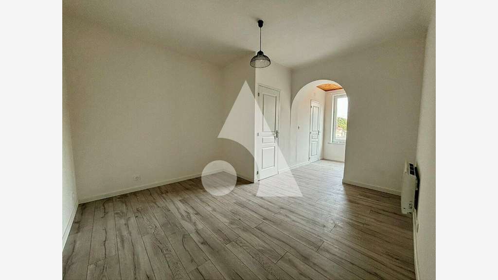 Vente local commercial 155m² à Lumbres centre