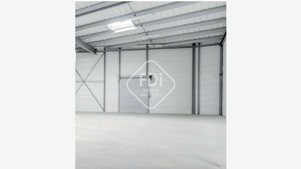 AV local activités 290m² empl stratégique Lunel