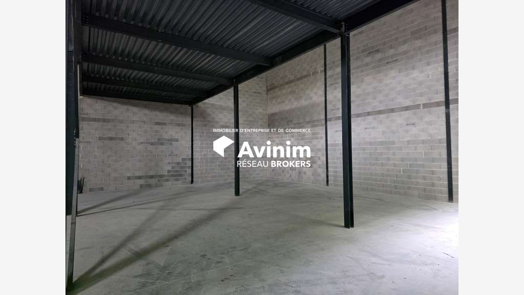 Local d'activité neuf 213,28m² à vendre à Lunel