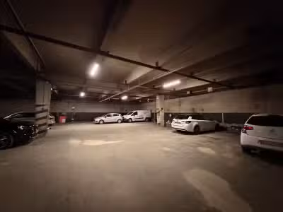 Rare - locaux d'activité à Lyon
