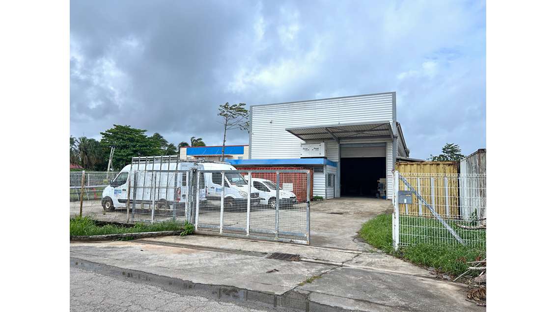 A vendre hangar industriel 450m² ZA soula Macouria