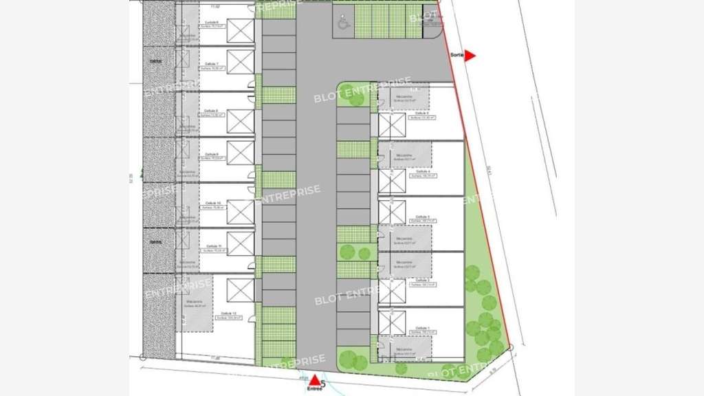 A vendre cellule d'activités 100m² à Malville