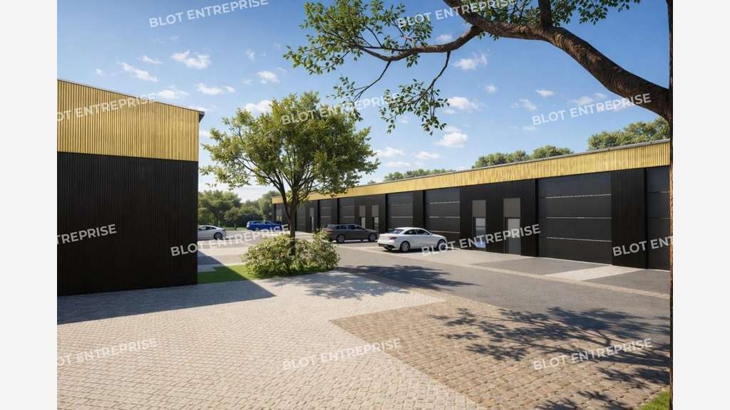 A vendre cellule d'activités 100m² à Malville