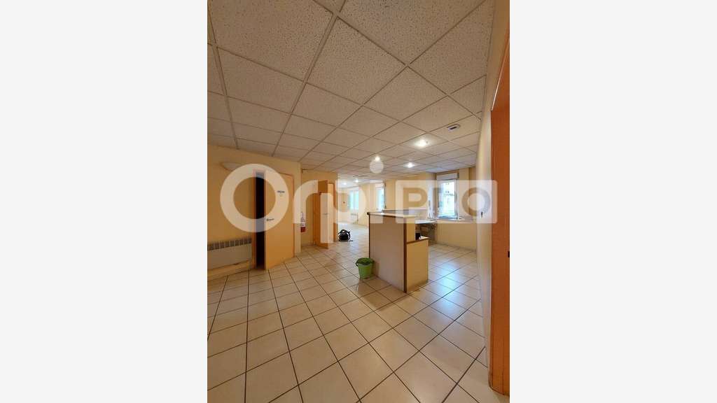 Vente locaux professionnels 110m² à Manoque