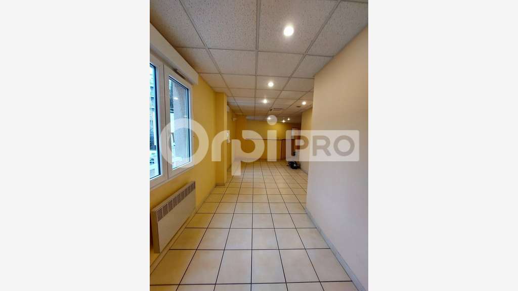 Vente locaux professionnels 110m² à Manoque