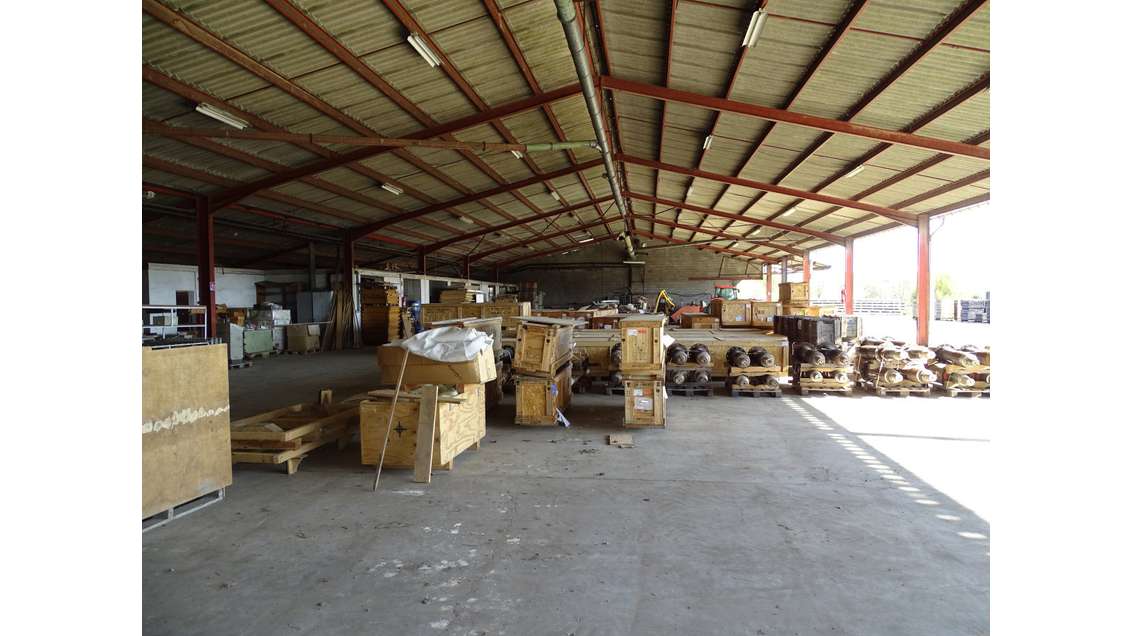 AV local d'activité 1600m² sur 5700m² à Marciac