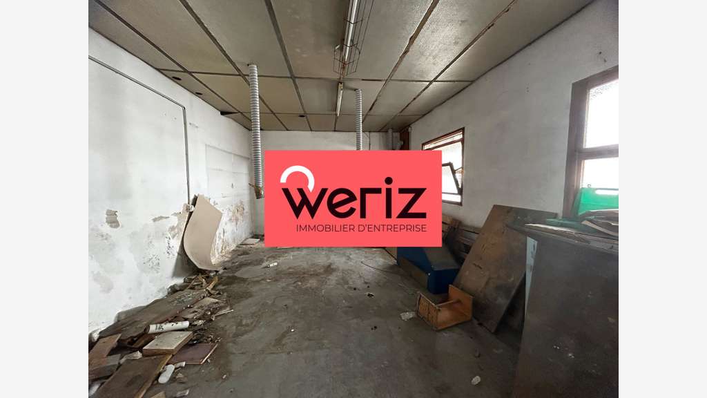Locaux d'activité - entrepôt de 1 200 m² non