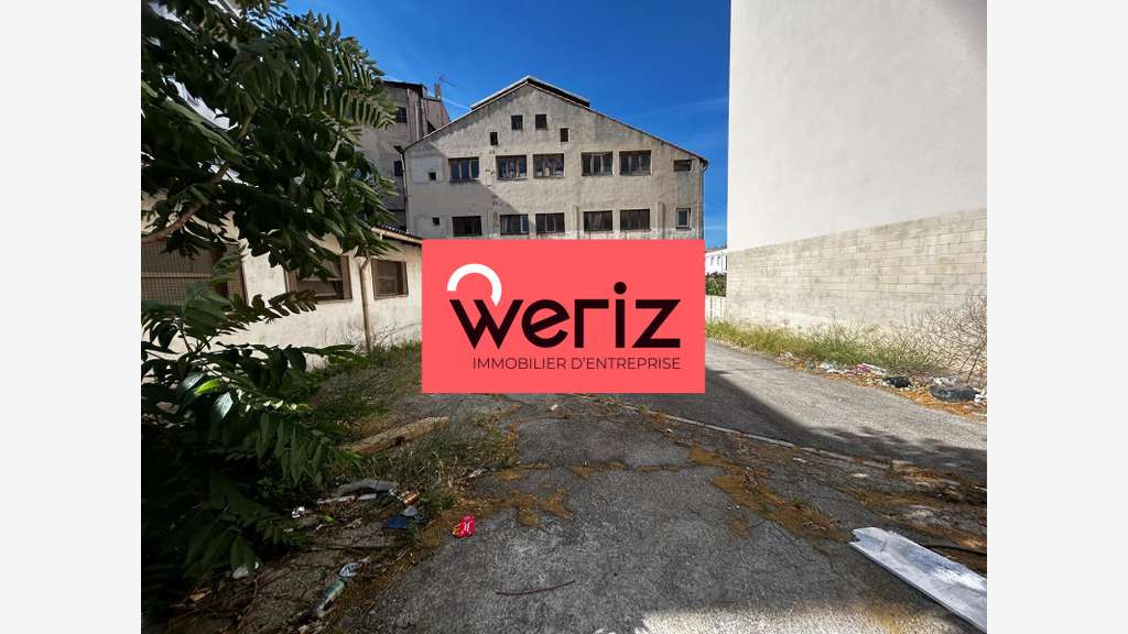Locaux d'activité - entrepôt de 1 200 m² non