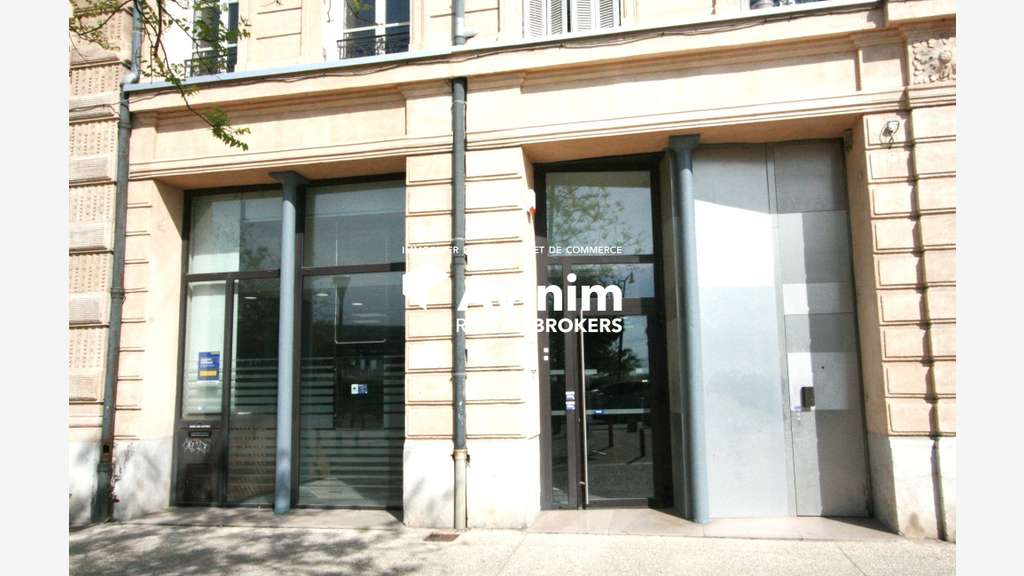 A vendre locaux 275m² quai de la Joliette 13002