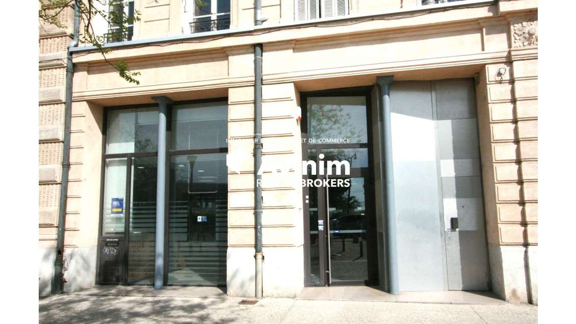 A VENDRE LOCAUX QUAI de la JOLIETTE 13002