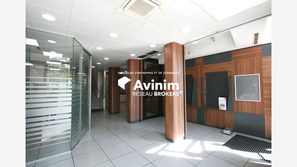 A vendre locaux 275m² quai de la Joliette 13002