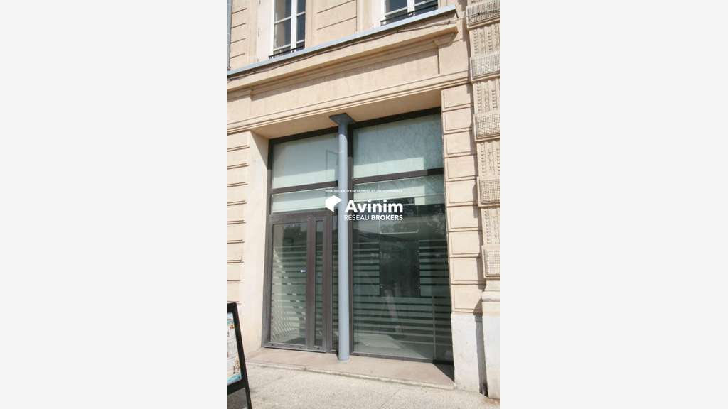 A vendre locaux 275m² quai de la Joliette 13002