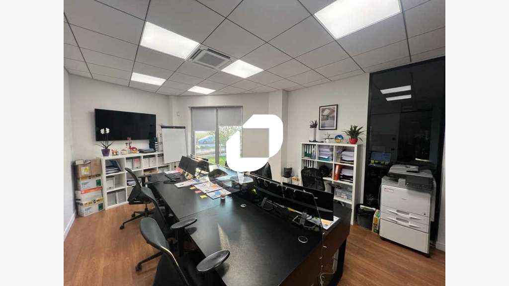Vente Local d'activité 1324m² Massy