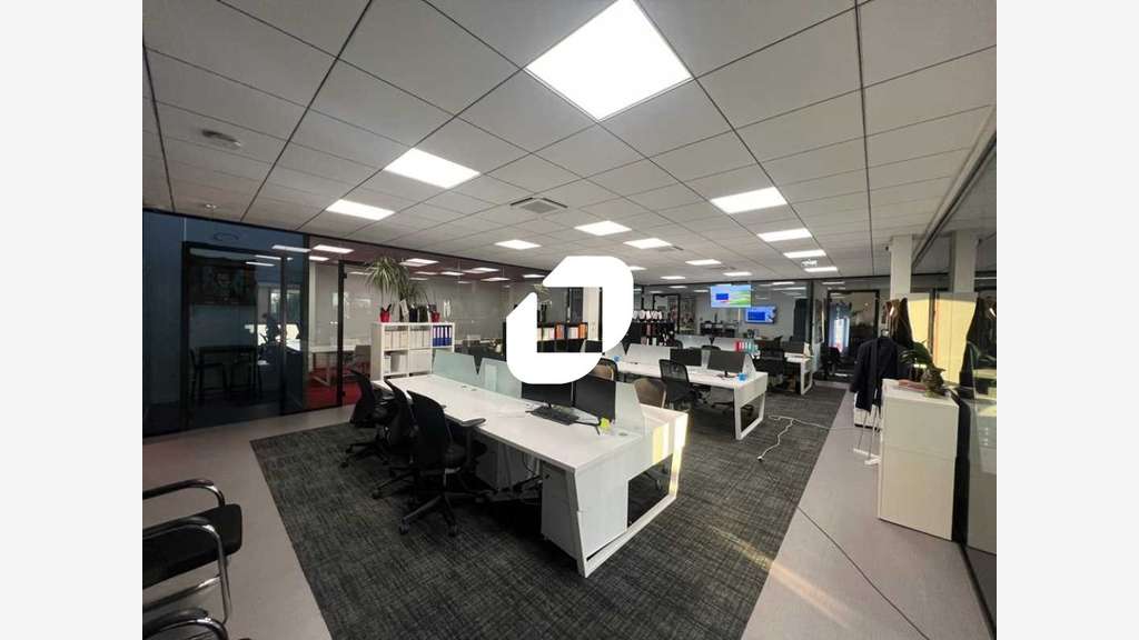 Vente Local d'activité 1324m² Massy