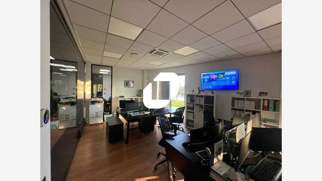 Vente Local d'activité 1324m² Massy