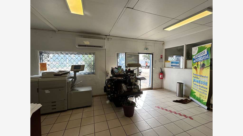A vendre Dépôt 600m² en za du Larivot à Matoury
