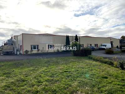AV bâtiment industriel 6600m² à Mayenne