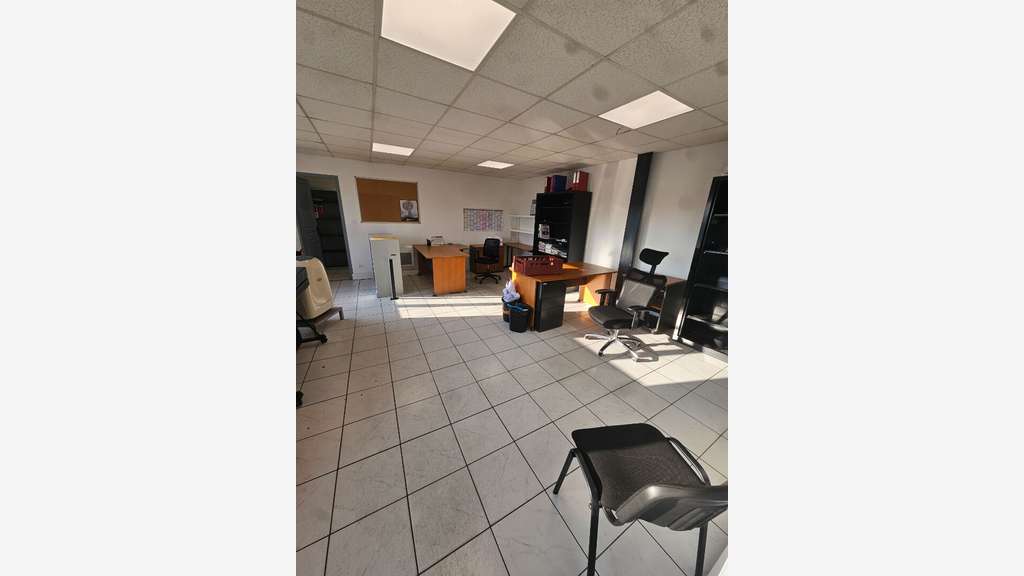 Vente bureaux 755m² à Mazières-en-Mauges