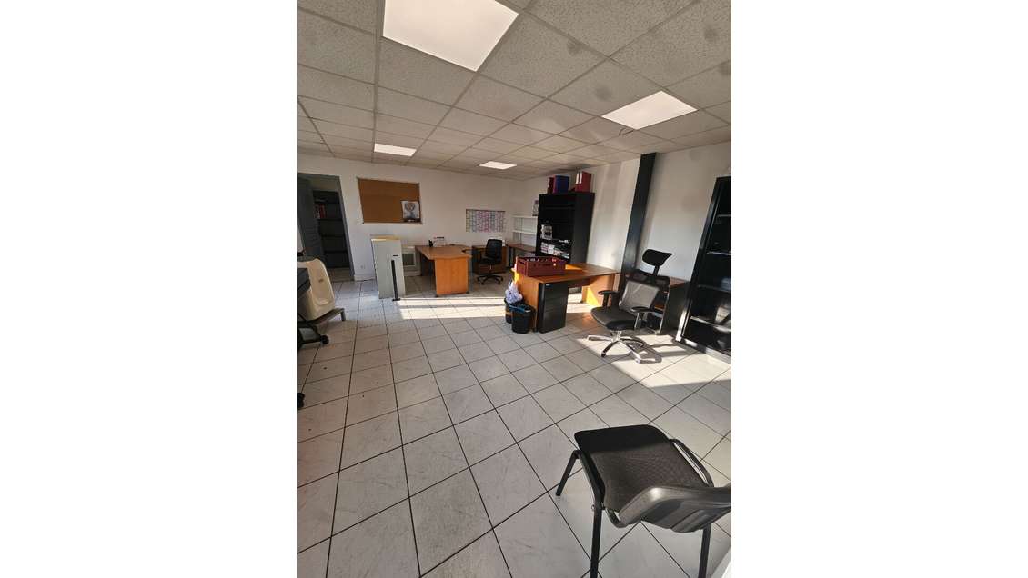 Vente bureaux 755m² à Mazières-en-Mauges