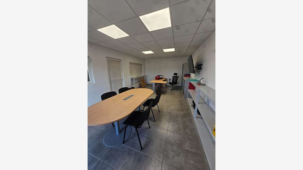 Vente bureaux 755m² à Mazières-en-Mauges