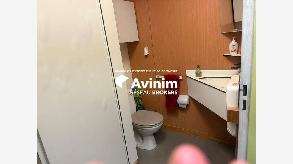 Local d'activité 1130m² à vendre à Méry-sur-Oise