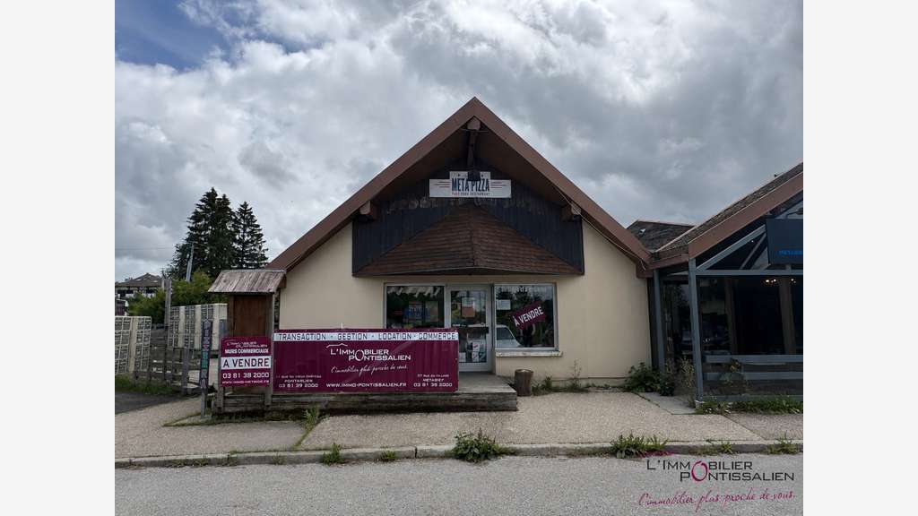 Vente murs restaurant libres de 120m² à Metabief