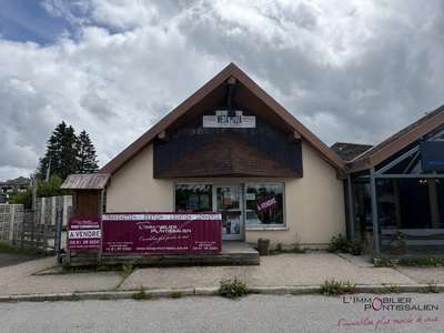 Vente murs restaurant libres de 120m² à Metabief