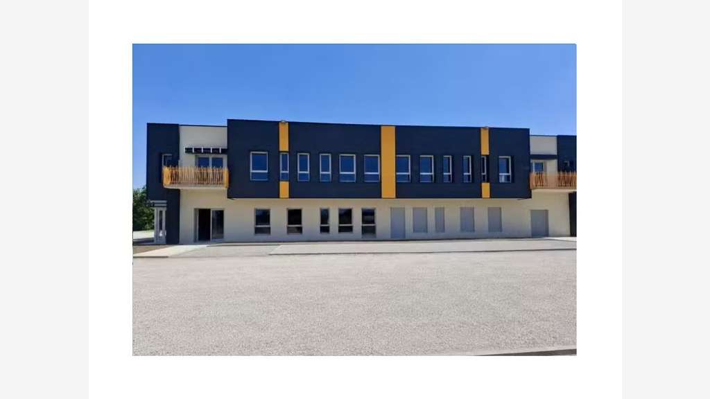 Ensemble immobilier tignieu ZA Quatre Buissons