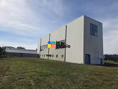 A vendre murs d'activité à réaménager à Moncé 