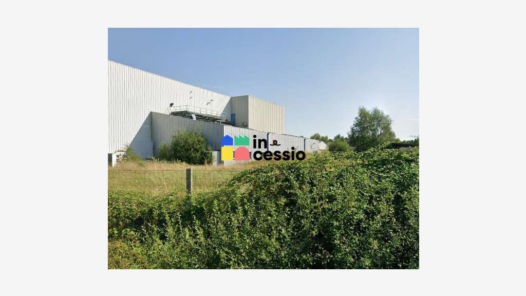 A vendre bâtiment 350m² à fort potentiel à Moncé