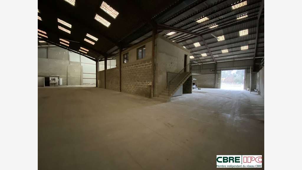 Vente local d'activités 1717m² à Mont-de-Marsan